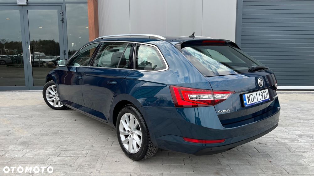 Skoda Superb 2.0 TDI Ambition DSG - 4