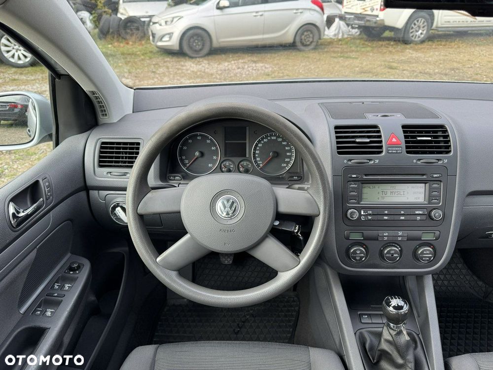 Volkswagen Golf - 26