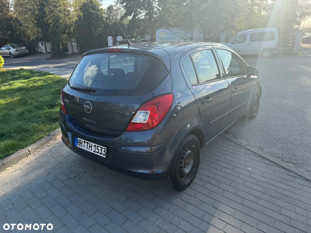 Opel Corsa 1.2 16V Cosmo - 3