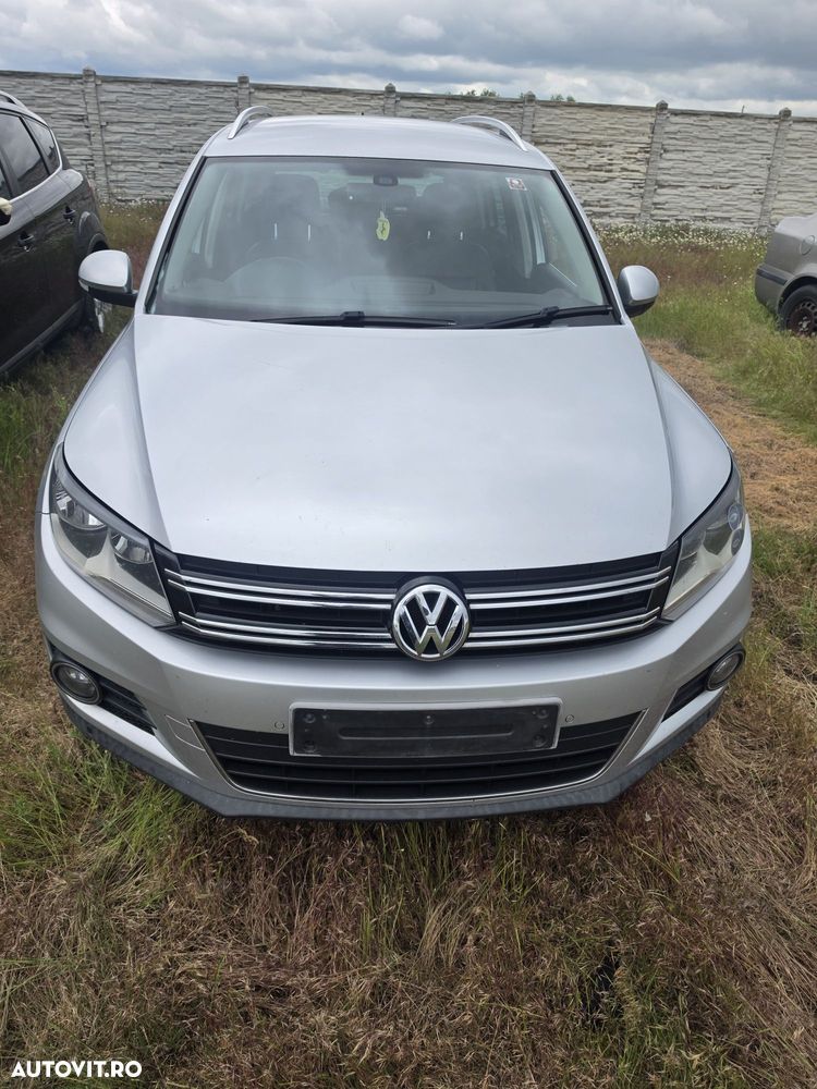 Fata completa  tiguan facelift  2011-2016  bara capota far trager - 2