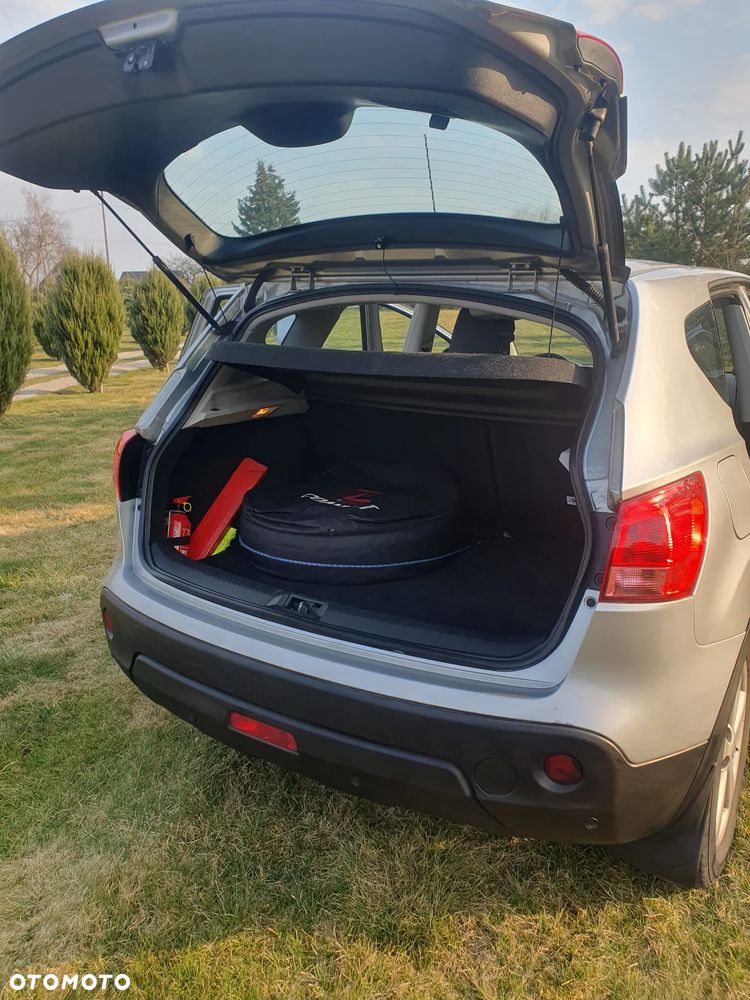 Nissan Qashqai 2.0 4x4 Lounge CVT - 4