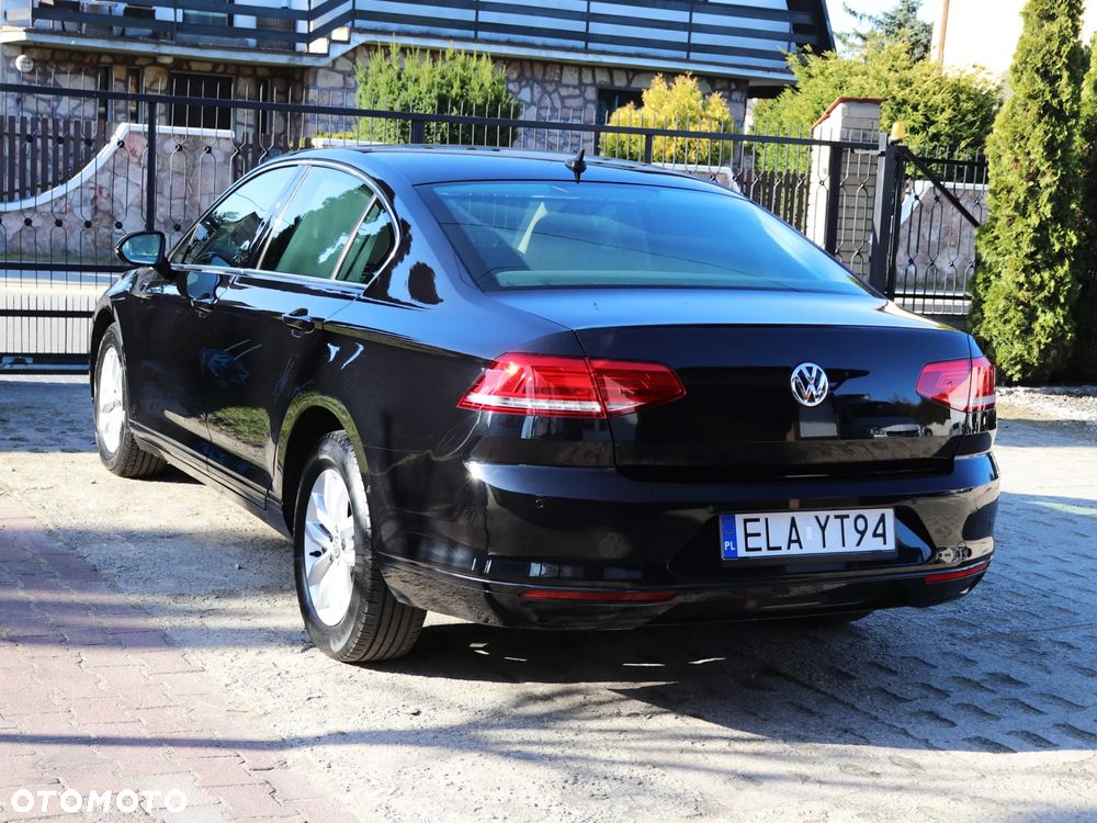 Volkswagen Passat 2.0 TDI SCR DSG Comfortline - 7