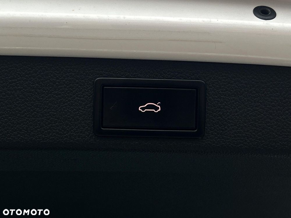 Skoda Superb 2.0 TDI SCR Ambition DSG - 27