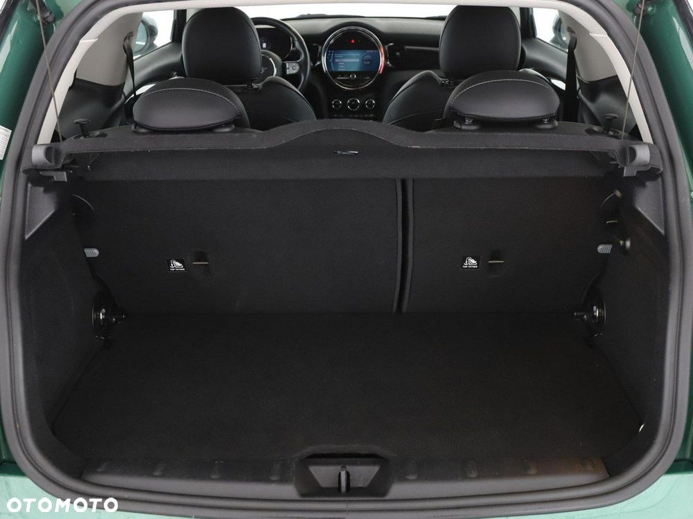 MINI Cooper Essential Trim - 20