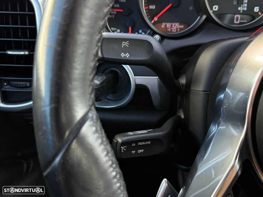 Porsche Cayenne Platinum Edition - 34