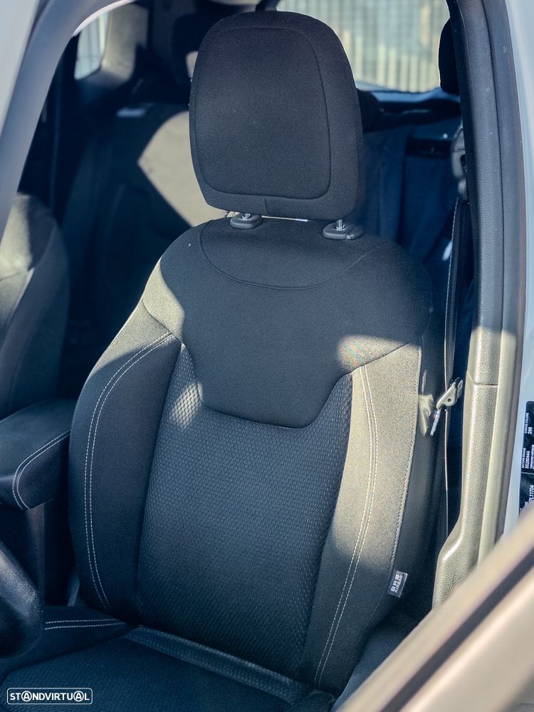 Jeep Renegade - 15