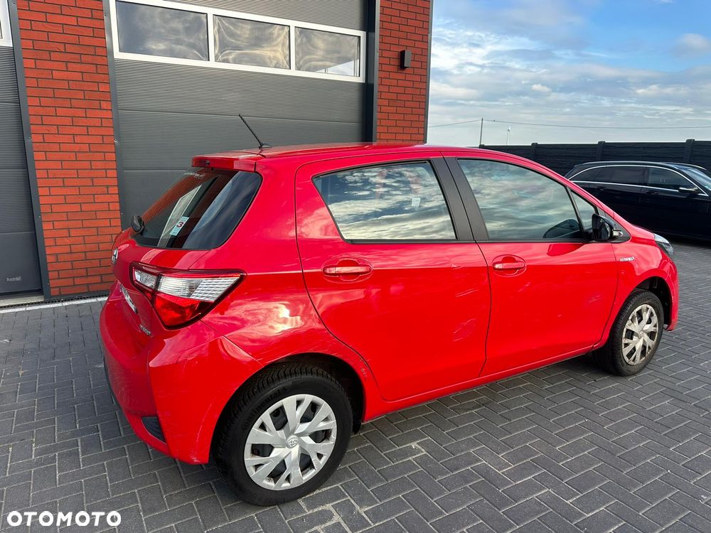Toyota Yaris Hybrid 100 Active EU6 - 36