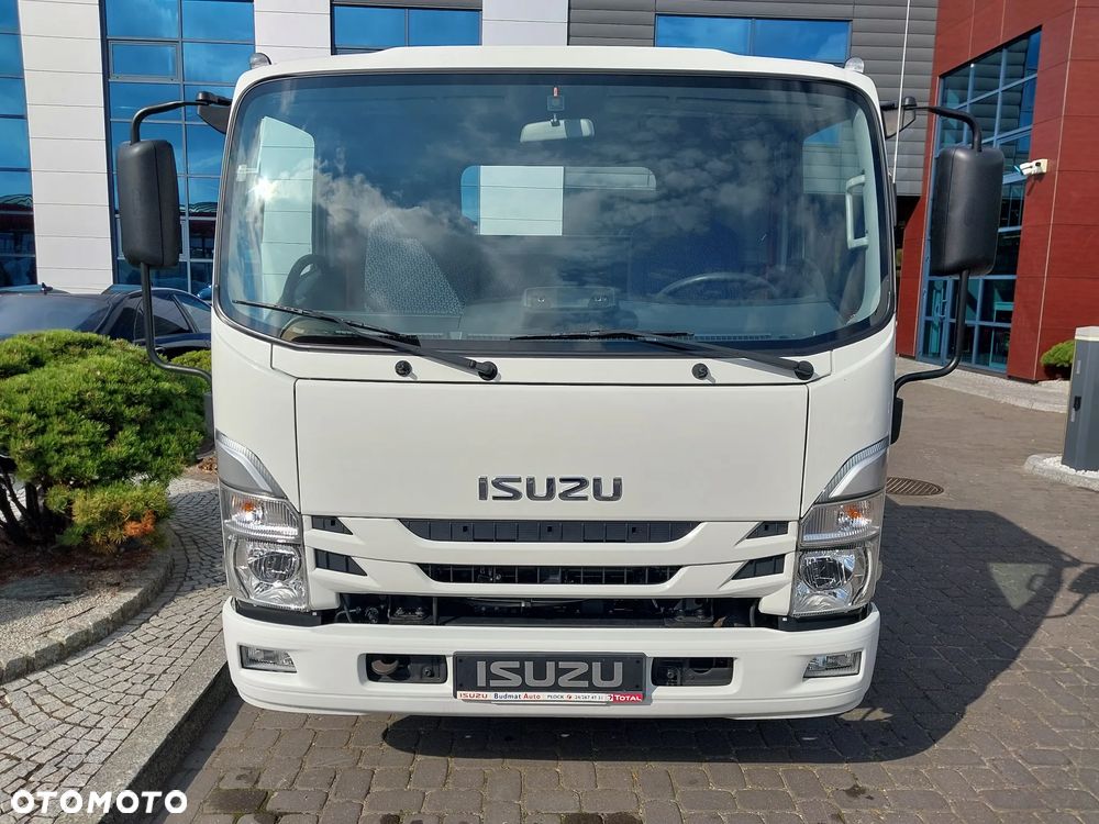 Isuzu P75 5.2 L - 14