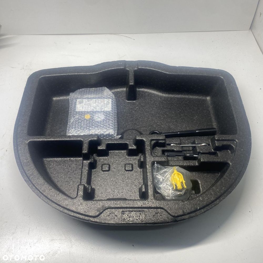 KUWETA SCHOWEK KOMPRESOR HAK  KIA CEED III HB 09149-J7900 - 1