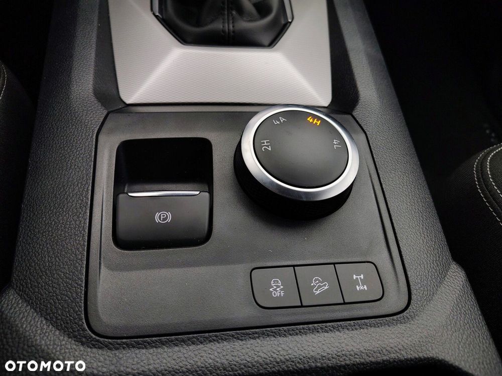 Volkswagen Amarok Life silnik: 2.0 TDI 205 KM / skrzynia biegów: 10-biegowa automatyczna 4MOTION rozstaw osi: 3270 mm - 12