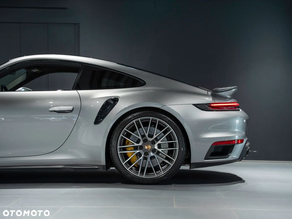 Porsche 911 Turbo S - 10