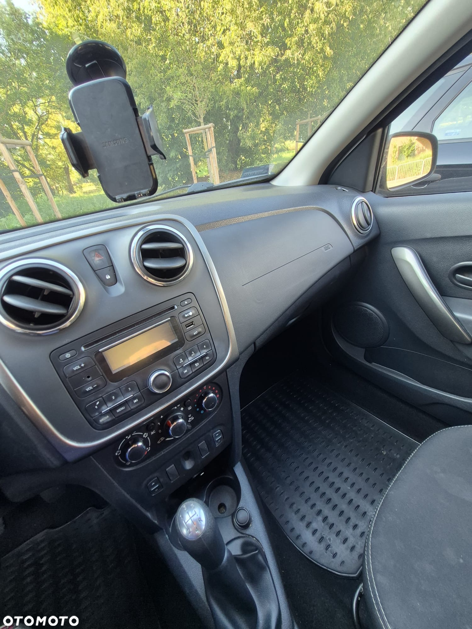 Dacia Sandero 1.2 16V Laureate - 13