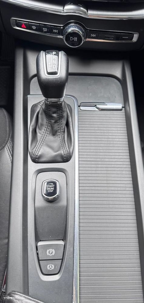 Volvo XC 60 2.0 D4 Momentum Plus Geartronic - 26