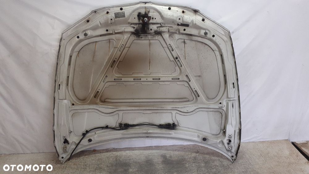 # MASKA POKRYWA SILNIKA DO BMW SERII 1 E87 SERIA 1 SREBRNA TITANSILBER - 4