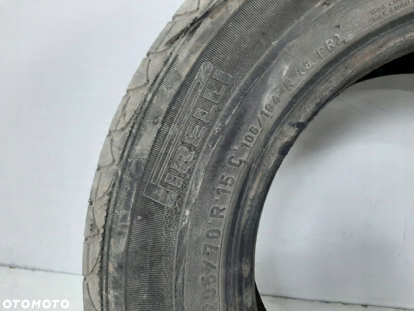 OPONY LETNIE PIRELLI CHRONO 205/70R15C 106/104R DOT 2009 BIEZNIK 8MM - 4
