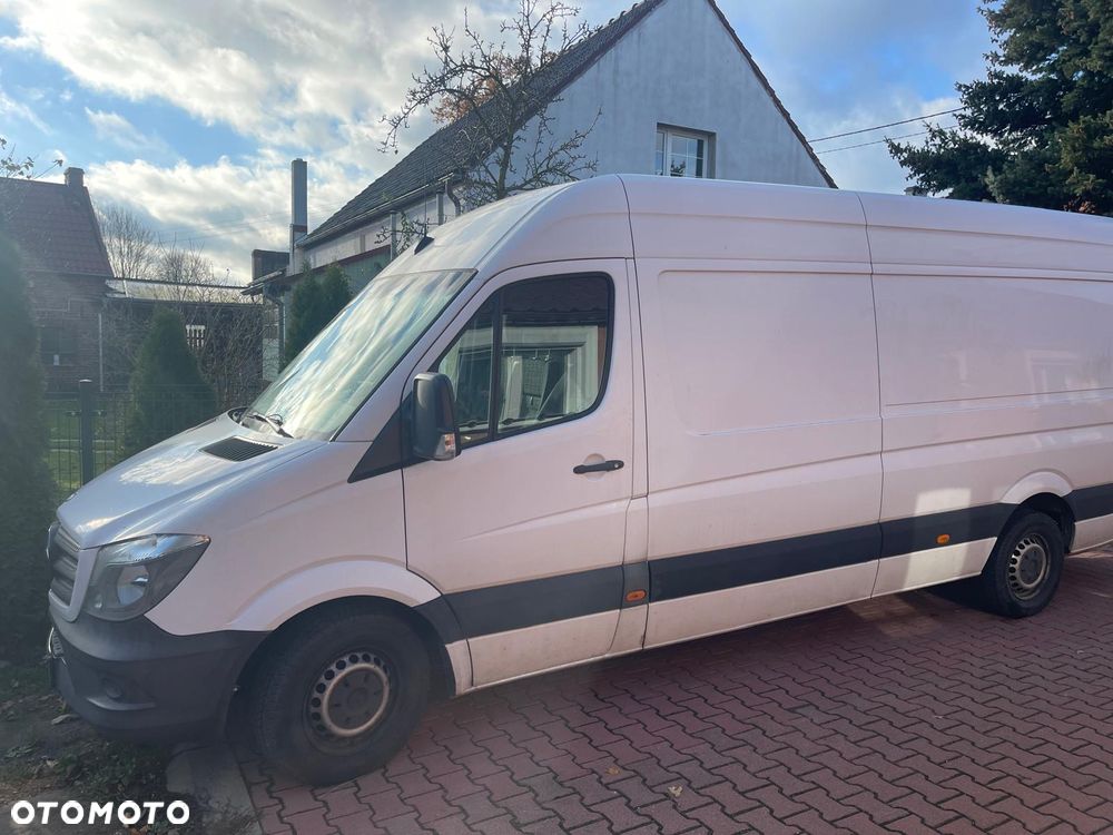 Mercedes-Benz Sprinter - 2