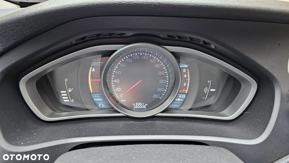 Volvo V40 T3 Momentum - 35