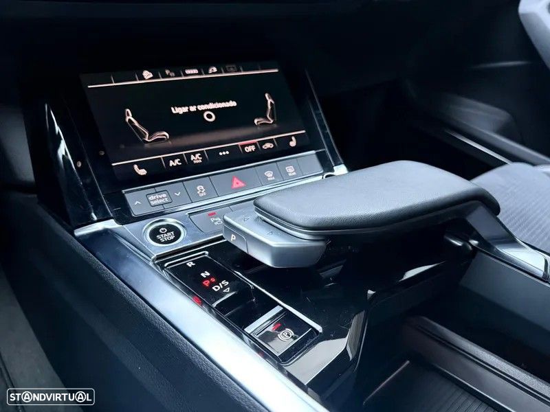 Audi e-tron 55 quattro S line - 34