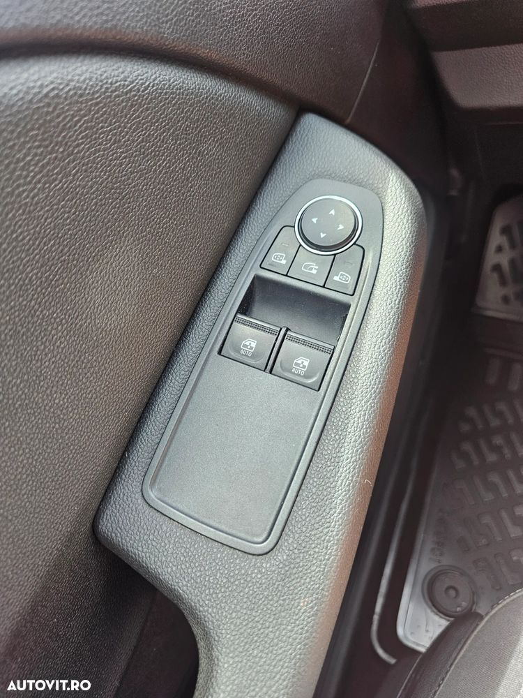 Renault Clio - 23