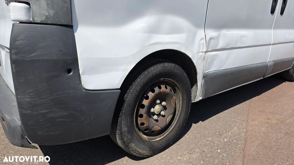 Renault Trafic Combi L2H1 teilverglast - 7