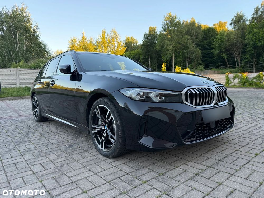 BMW Seria 3 330i xDrive M Sport - 23