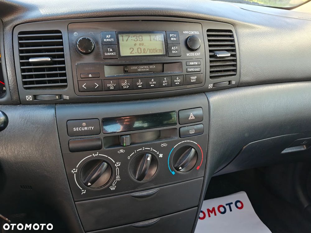 Toyota Corolla 1.4 Terra3 - 28