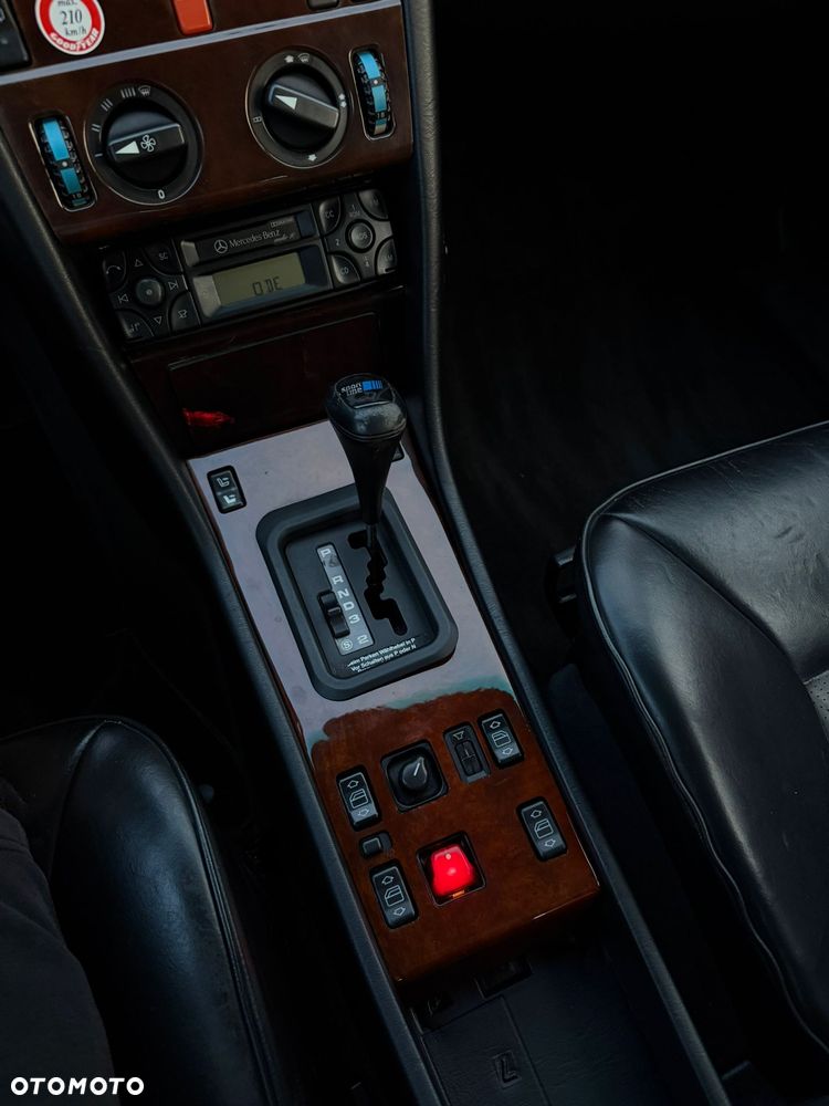 Mercedes-Benz W124 (1984-1993) - 17
