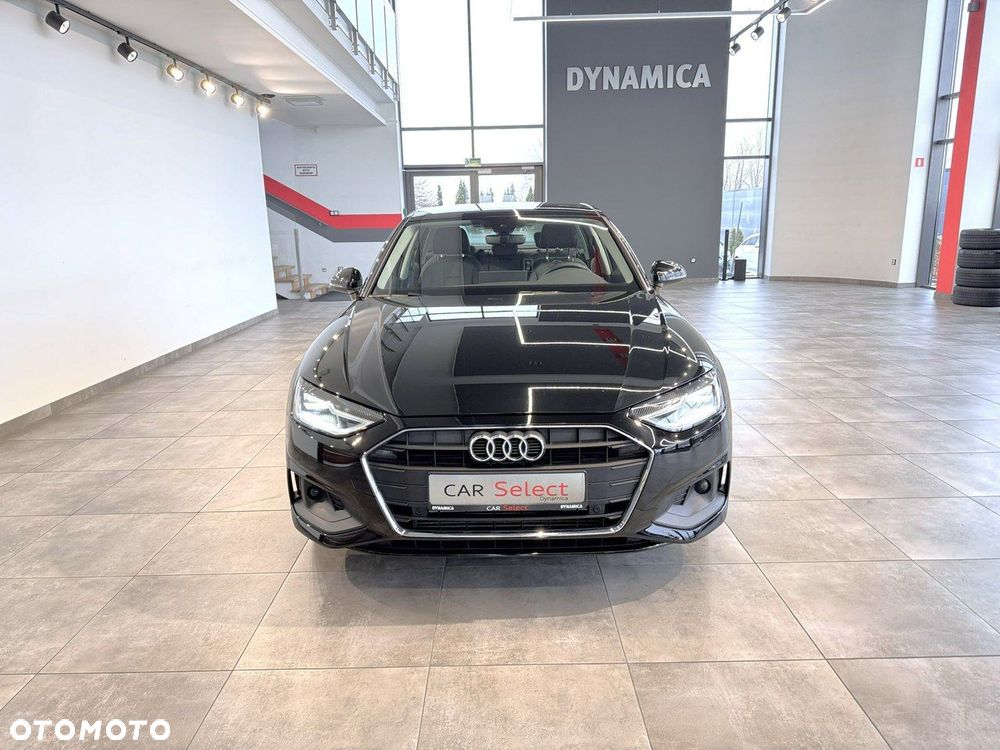 Audi A4 Limousine - 4