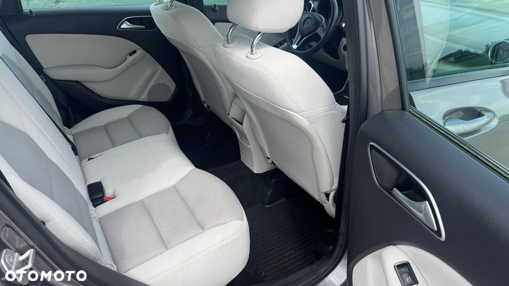 Mercedes-Benz Klasa B 180 (CDI) d 7G-DCT Style - 18