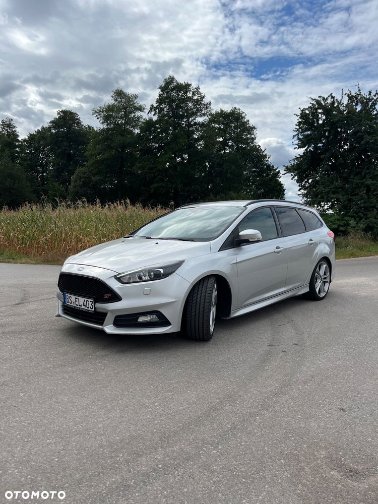Ford Focus 2.0 EcoBoost ST - 5