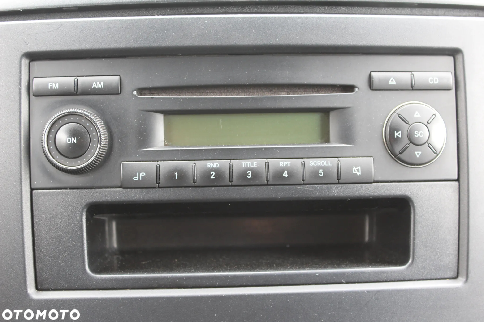 Mercedes-Benz Sprinter - 16