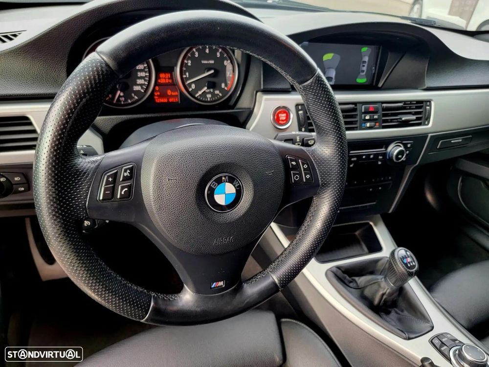 BMW 325 i M Sport Edition - 14