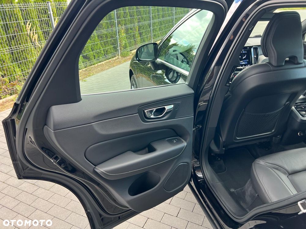 Volvo XC 60 B5 B AWD Inscription - 30