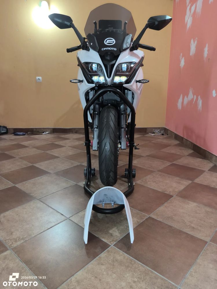 CFMoto 650 MT - 18
