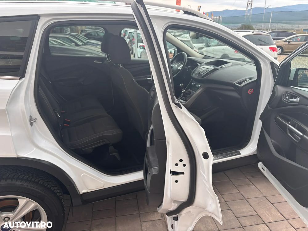 Ford Kuga - 16