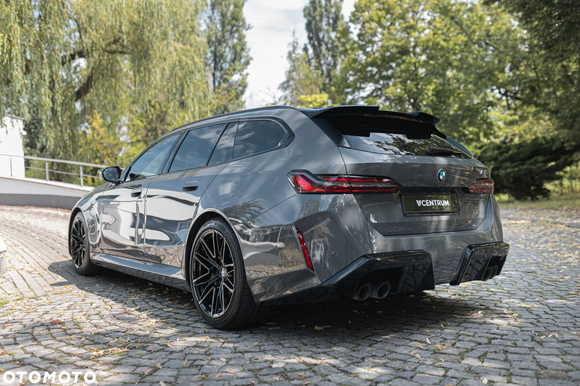BMW M5 PHEV - 11