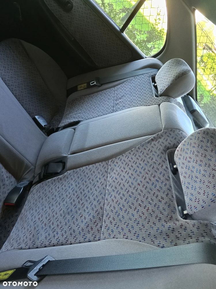 Nissan Primera - 11