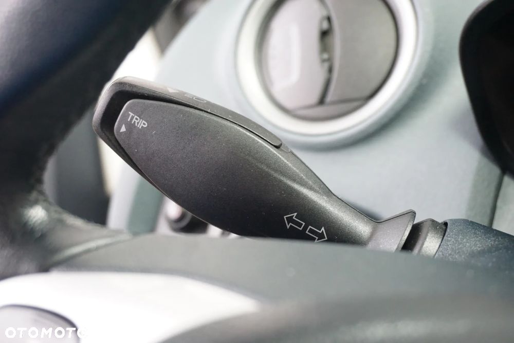 Ford Fiesta 1.4 Champions Edition - 32