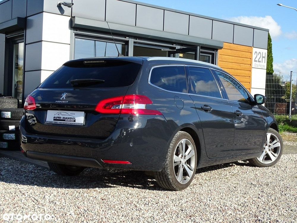 Peugeot 308 - 8