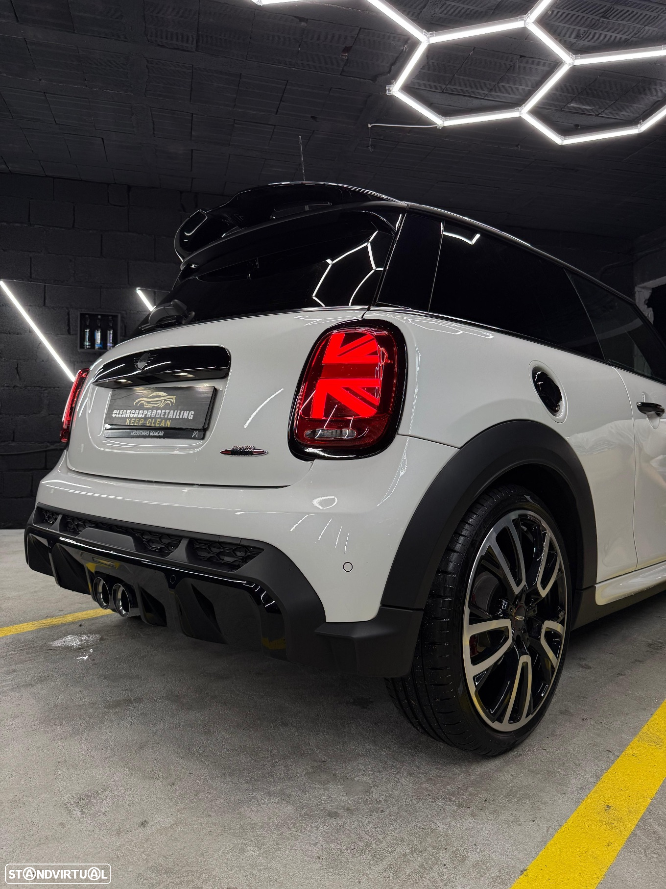 MINI 3 Portas John Cooper Works Plus Auto Desportiva - 2