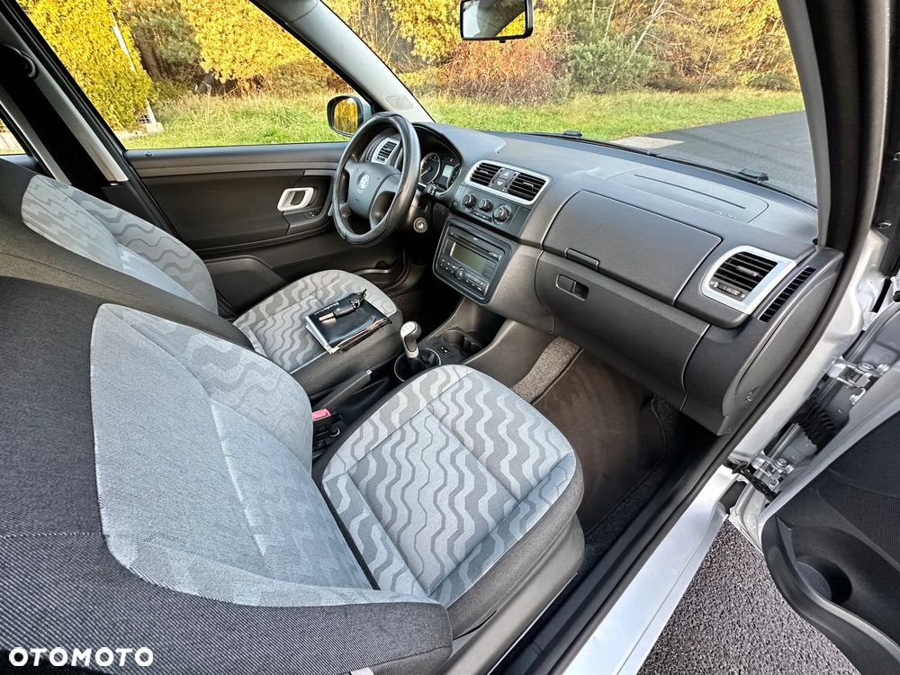 Skoda Fabia 1.2 HTP Ambiente - 27