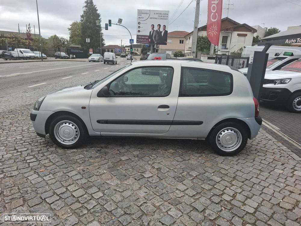 Renault CLIO 1.500 DCI 2LUG - 16