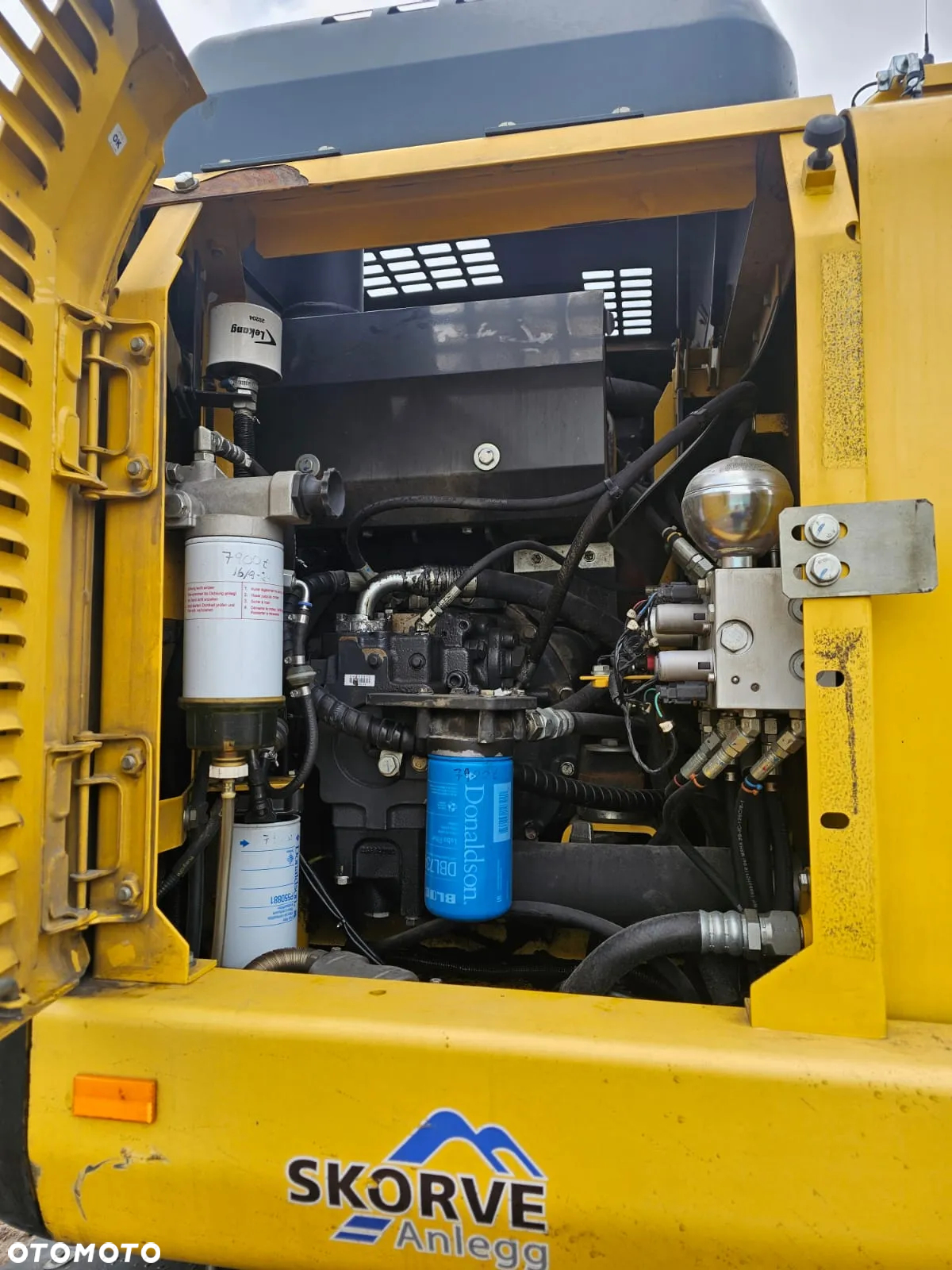 Komatsu PW148-8 - 16