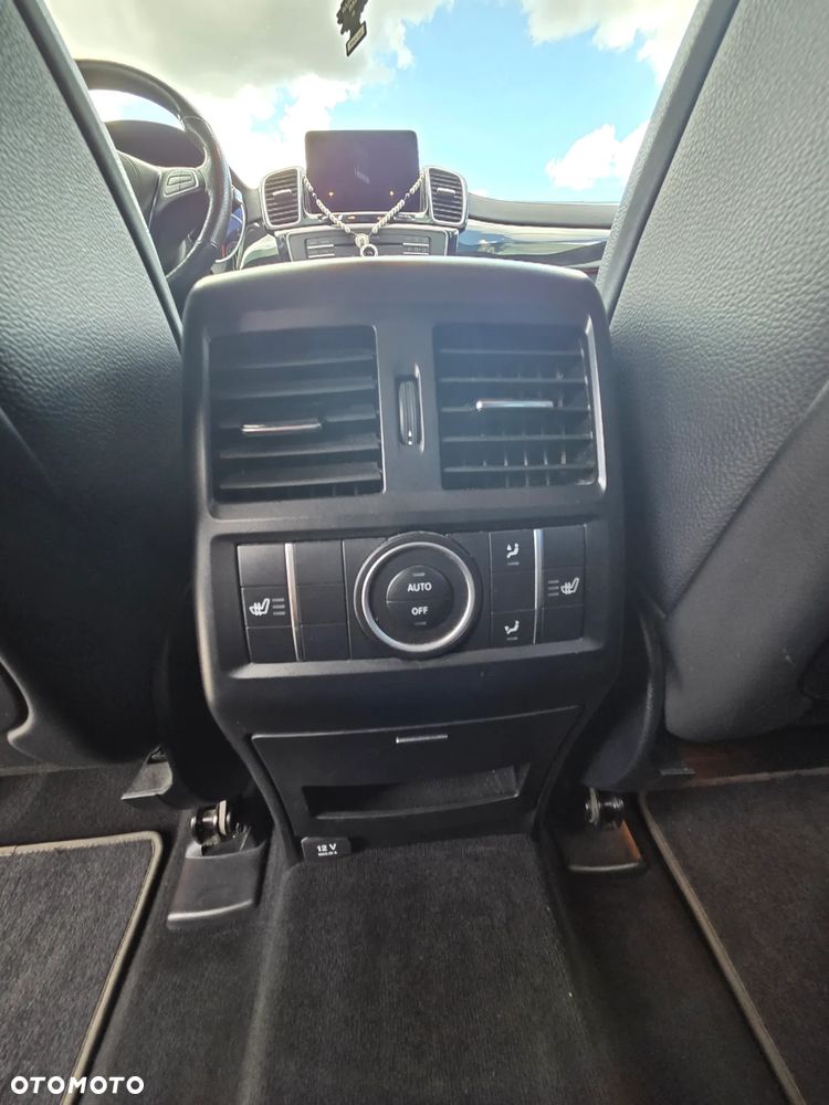 Mercedes-Benz GLS 400 4Matic 9G-TRONIC AMG Line - 11