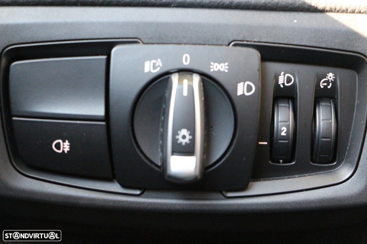 BMW 225xe Active Tourer Line Sport - 37