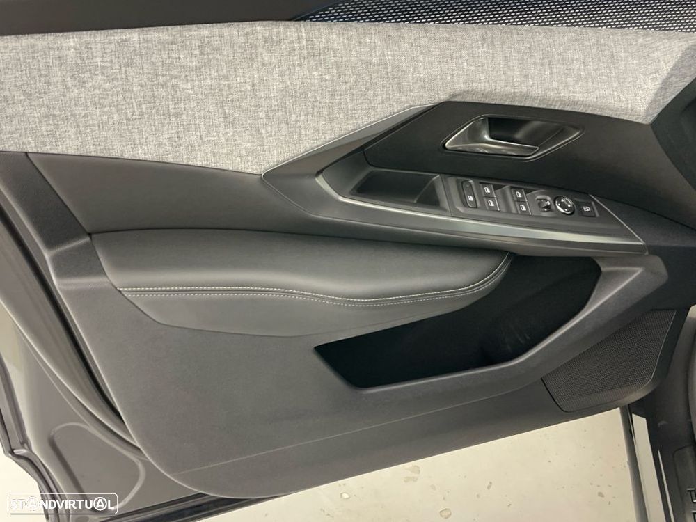 Peugeot E-3008 73 kWh GT - 16
