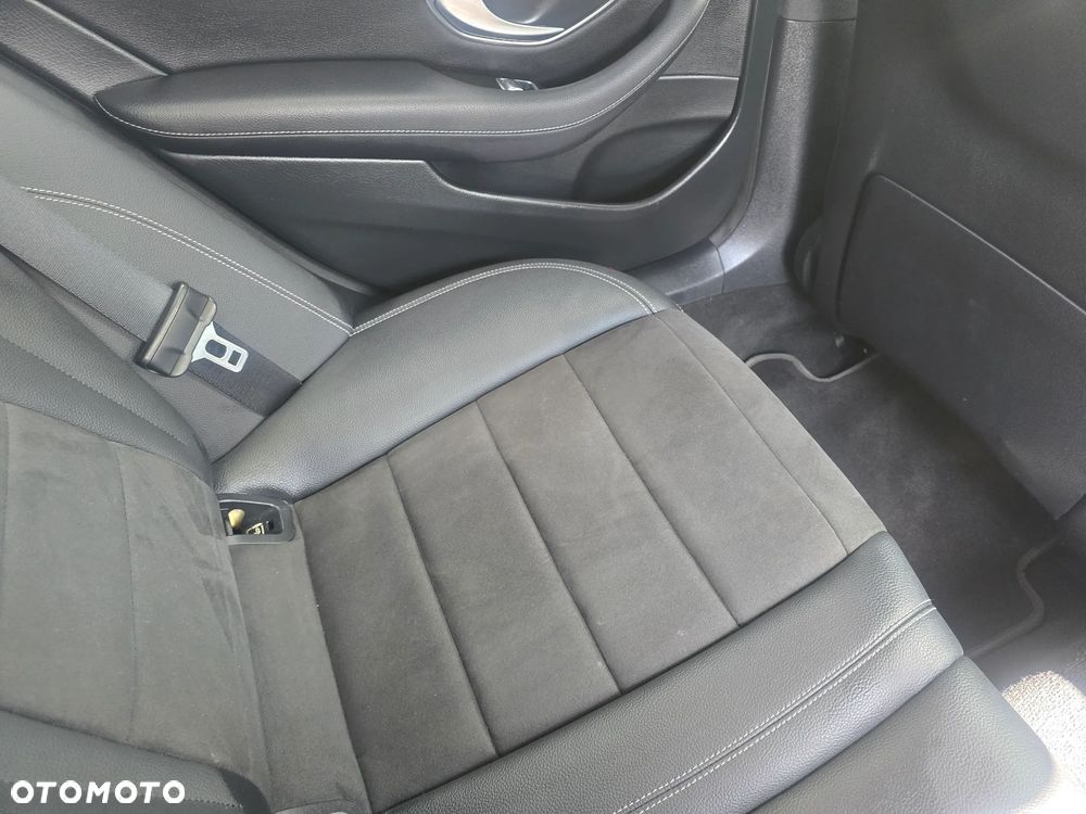 Mercedes-Benz Klasa E 220 d 4-Matic AMG - 10