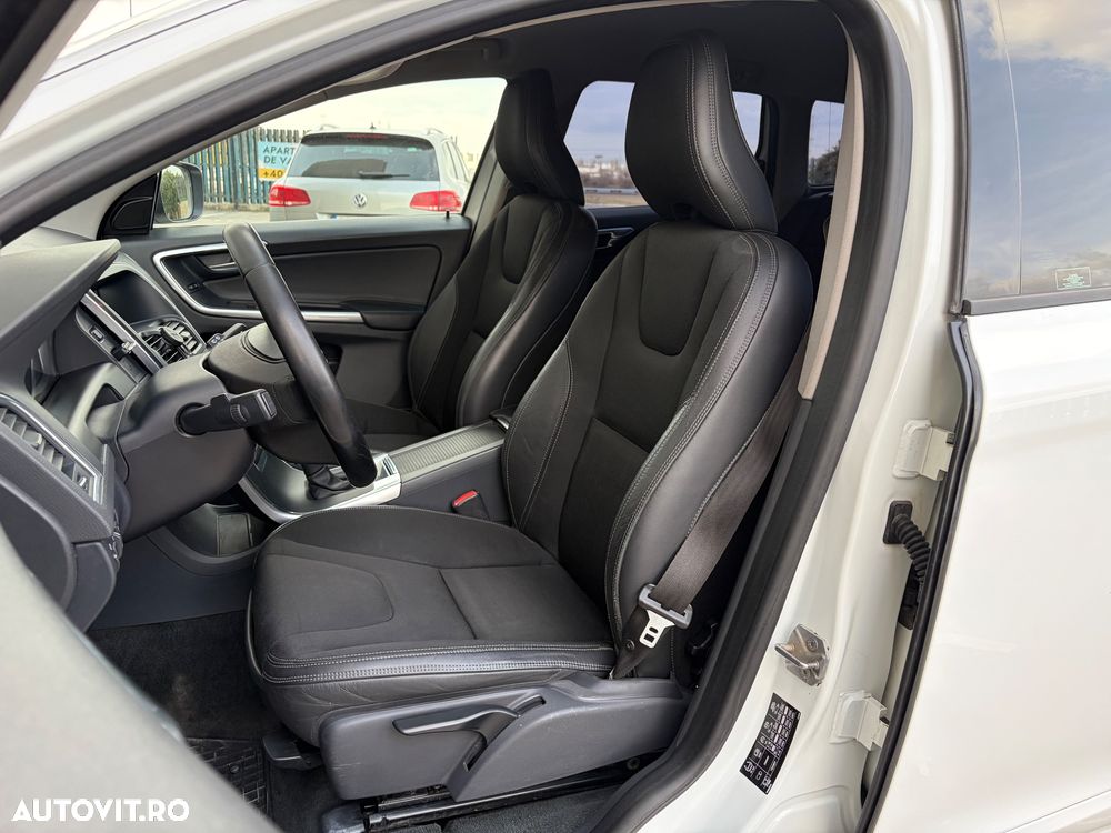 Volvo XC 60 D4AWD Momentum - 19