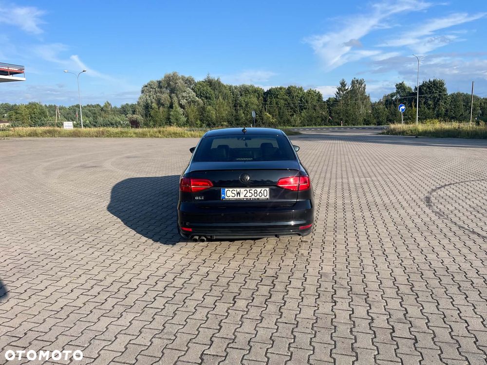 Volkswagen Jetta - 14