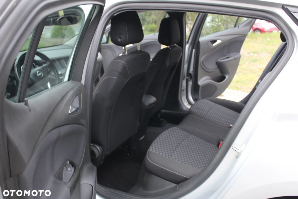 Opel Astra 1.2 Turbo Edition - 10